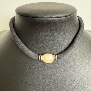 Trendy Pearl Adjustable Choker Necklace Perfect for casual or dressy attire.